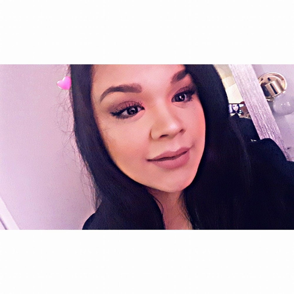 Meet your Posher, Lesly